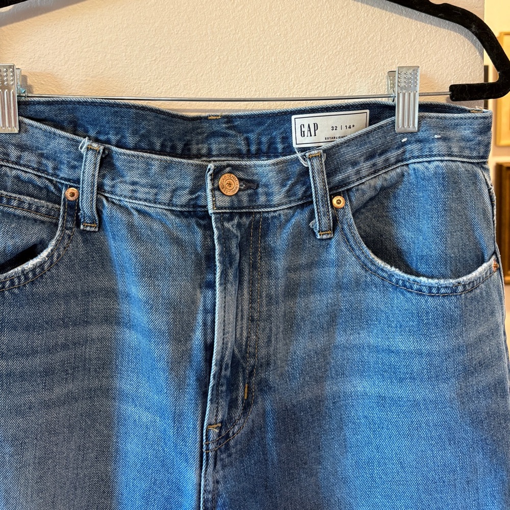 GAP High Rise Barrel Jean